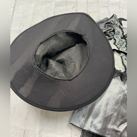 Fun world lil goth rose witch Halloween costume baby girl 24M-2T - Picture 4 of 8